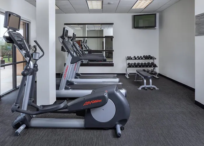 Courtyard By Marriott Anniston Oxford