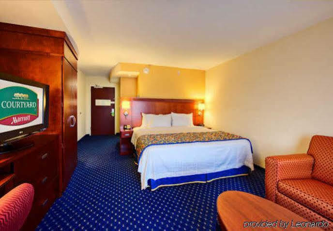 Hotel Courtyard By Marriott Anniston 3*